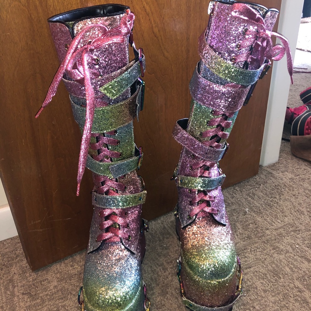 Sparkle platform boots